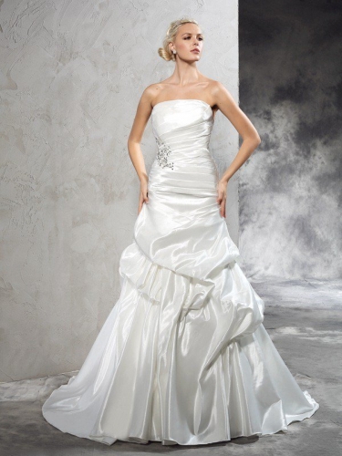 Sheath/Column Strapless Pleats Sleeveless Long Satin Wedding Dresses