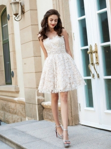 A-Line/Princess Sweetheart Sleeveless Rhinestone Short/Mini Lace Dresses