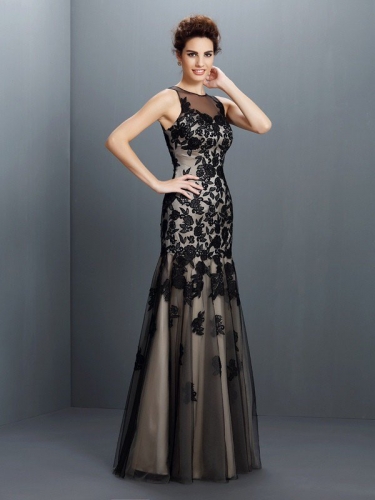 A-Line/Princess Bateau Applique Sleeveless Long Satin Dresses