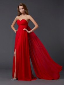 A-Line/Princess Sweetheart Sleeveless Pleats Long Chiffon Dresses