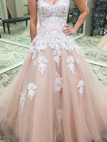 Ball Gown Sweetheart Sleeveless Applique Tulle Floor-Length Dresses