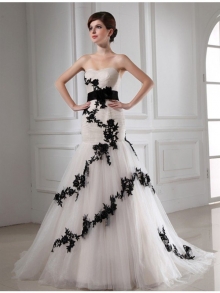 Trumpet/Mermaid Beading Sweetheart Sleeveless Applique Satin Tulle Wedding Dresses