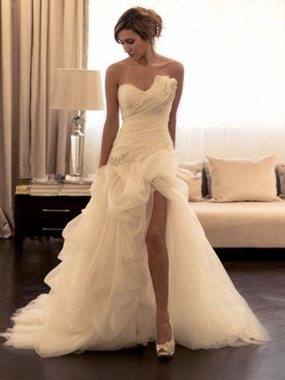 Ball Gown Organza Beading Sweetheart Sleeveless Sweep/Brush Train Wedding Dresses [PO16033PO528]