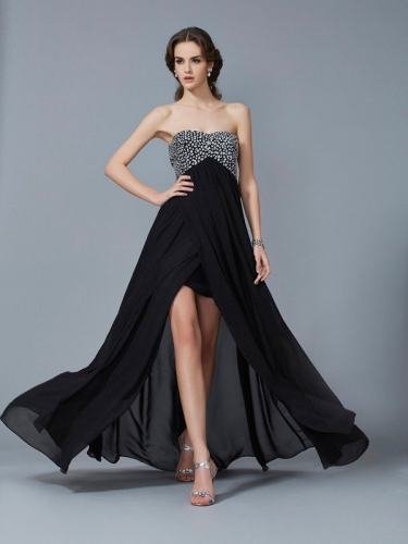 A-Line/Princess Sweetheart Sleeveless Chiffon Beading Long Dresses