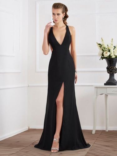 A-Line/Princess Halter Sleeveless Long Chiffon Dresses