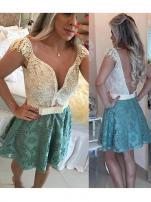 A-Line/Princess Sleeveless V-neck Beading Lace Short/Mini Dresses